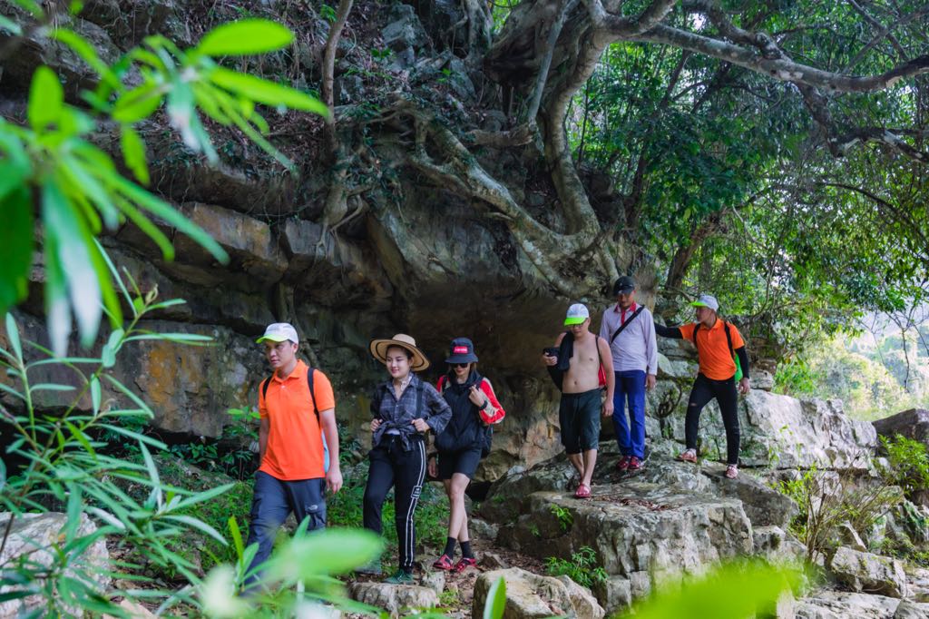 Trekking Phong Nha